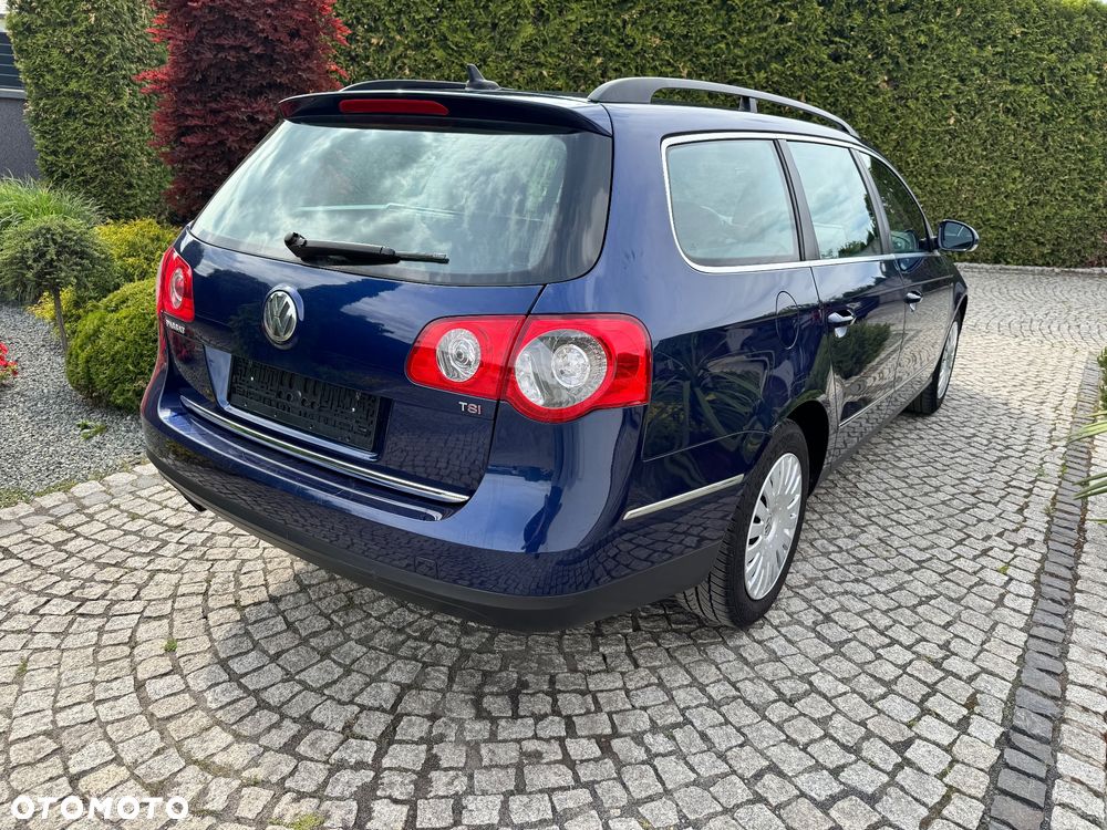 Volkswagen Passat - 19