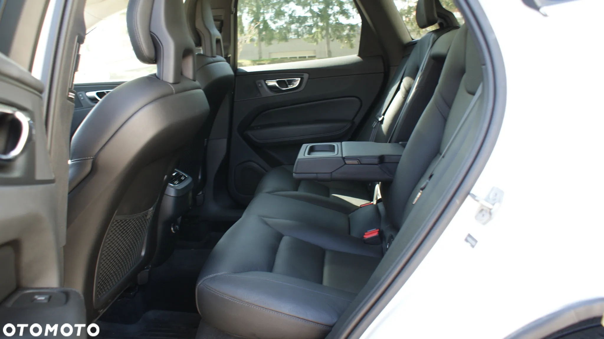 Volvo XC 60 T6 AWD Inscription - 28