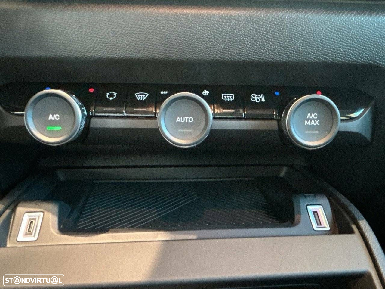 Citroën C4 X 1.2 PureTech Plus EAT8 - 25