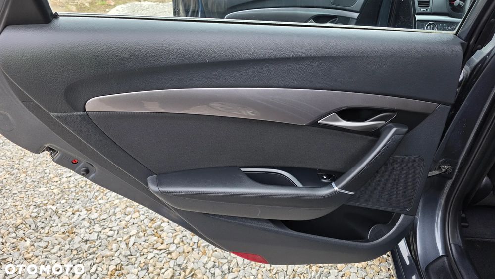 Hyundai i40 Kombi blue 1.6 Family - 19