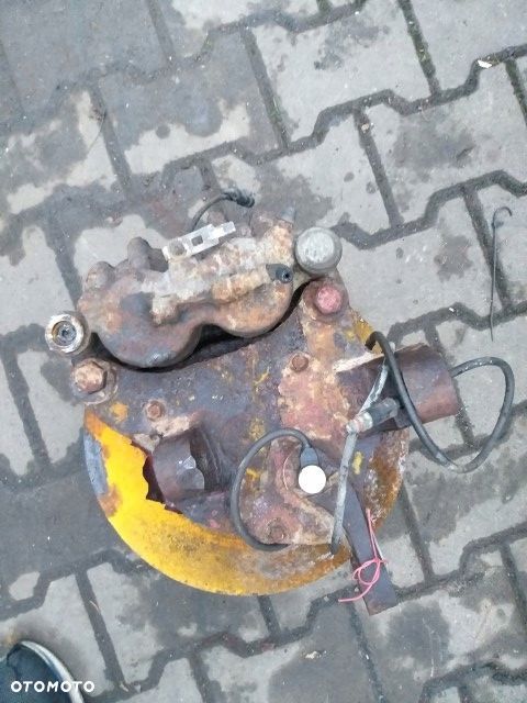 Iveco Daily 3 65c zwrotnica lewy przód - 2