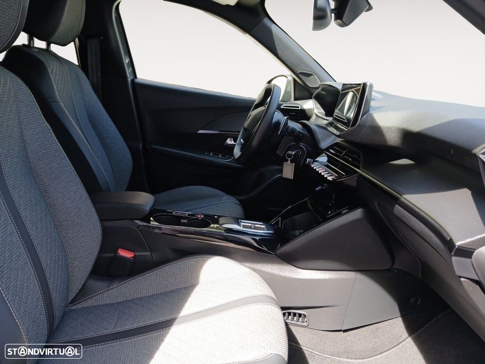 Peugeot 2008 1.2 Hybrid Allure e-DCS6 - 15