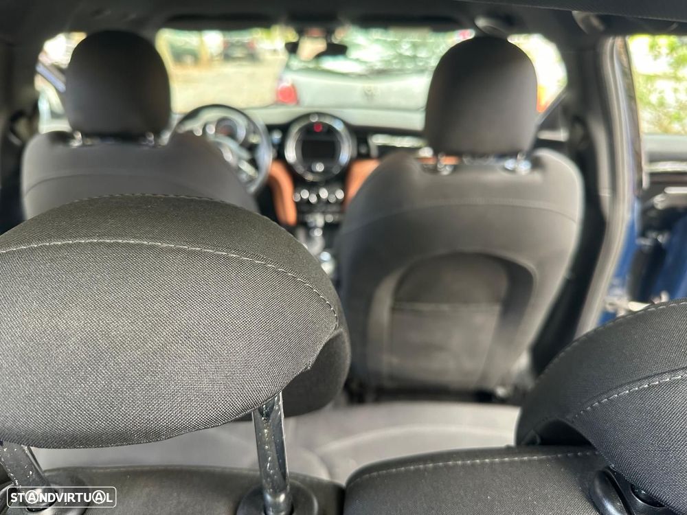 MINI 5 Portas Cooper D Aut. Seven - 13