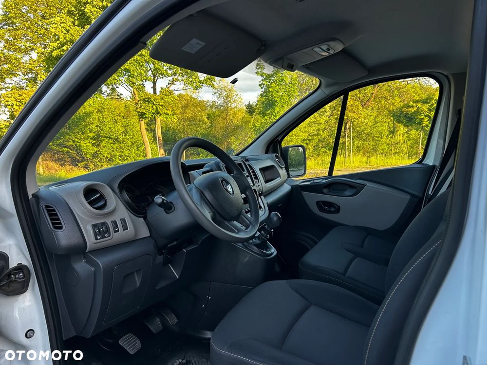 Renault TRAFIC - 8