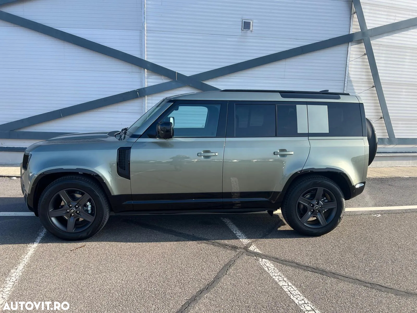Land Rover Defender 110 3.0D 250 MHEV X-Dynamic SE - 6