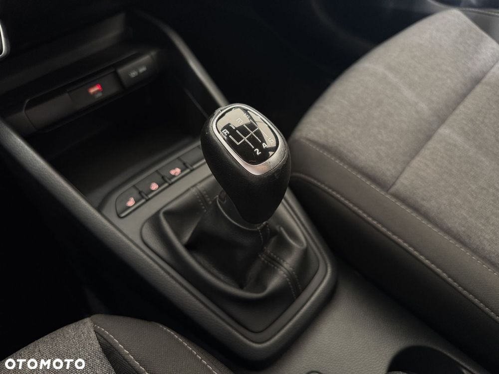 Kia Stonic - 26