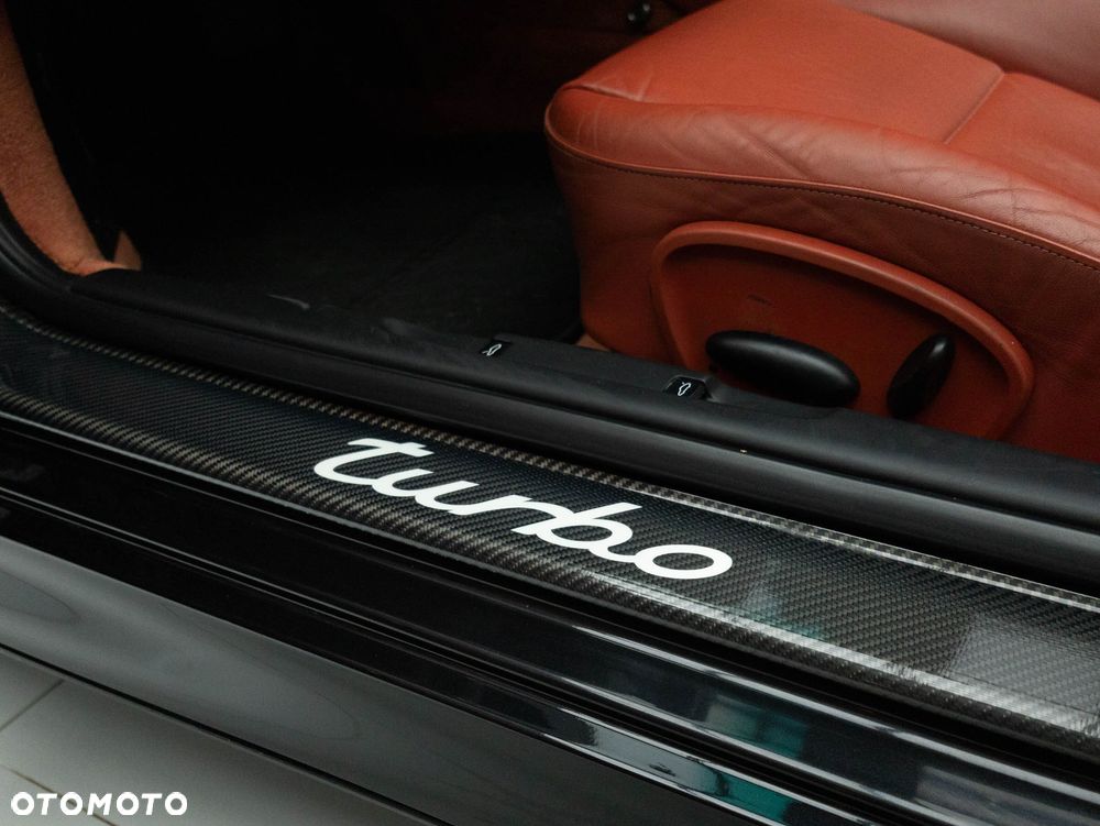 Porsche 911 - 28