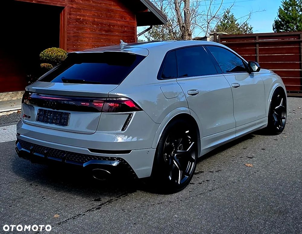Audi RS Q8 - 5