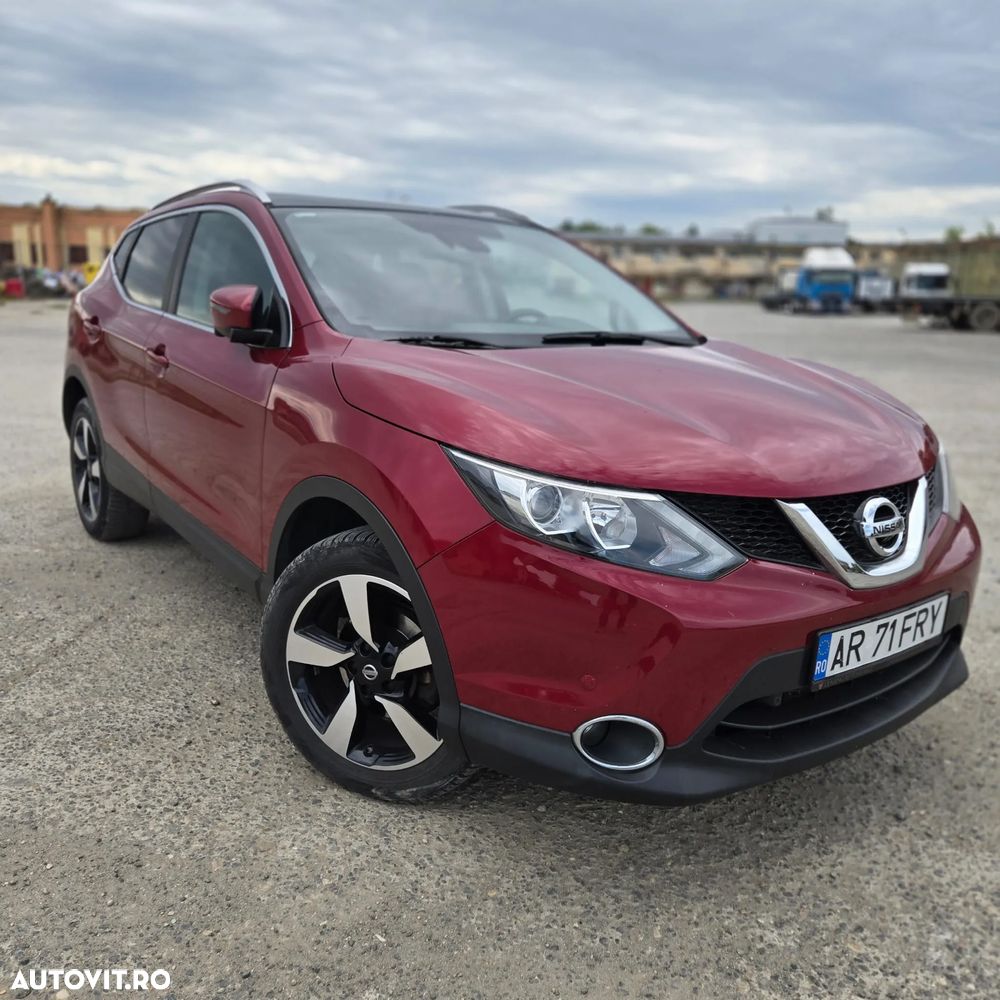 Nissan Qashqai 1.6 DCI Xtronic TEKNA - 1