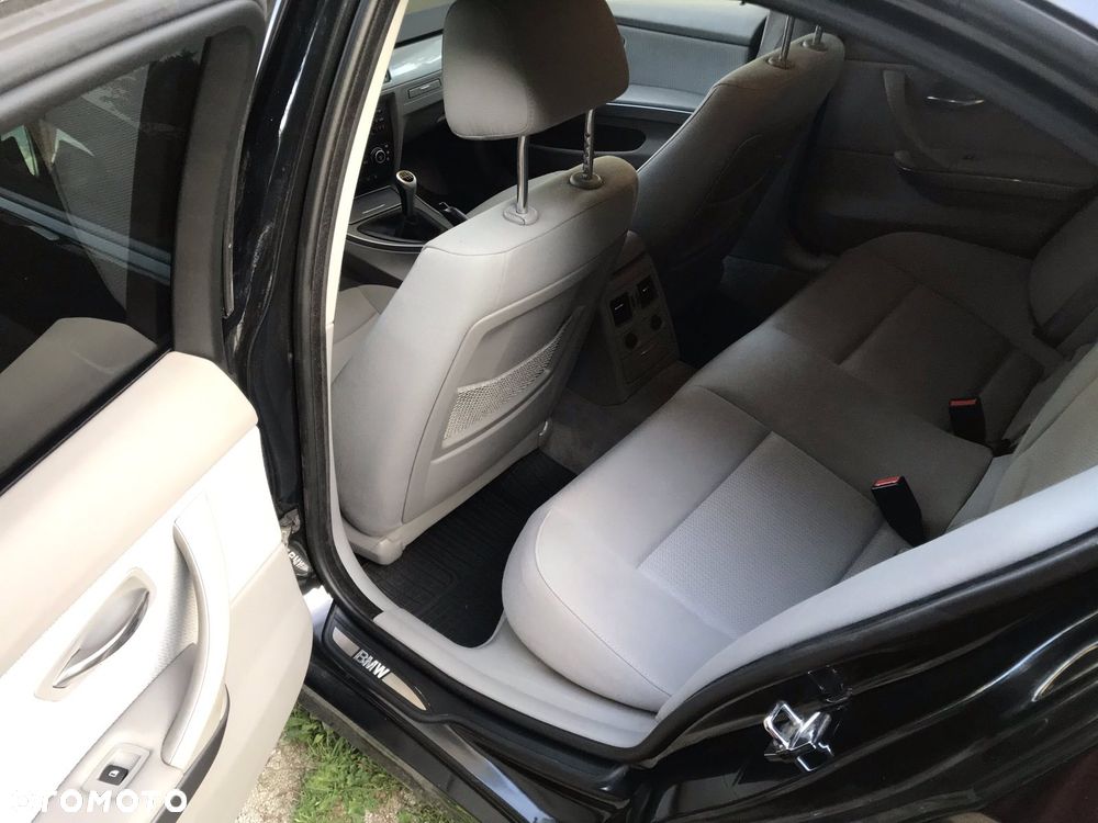 BMW Seria 3 318i - 14