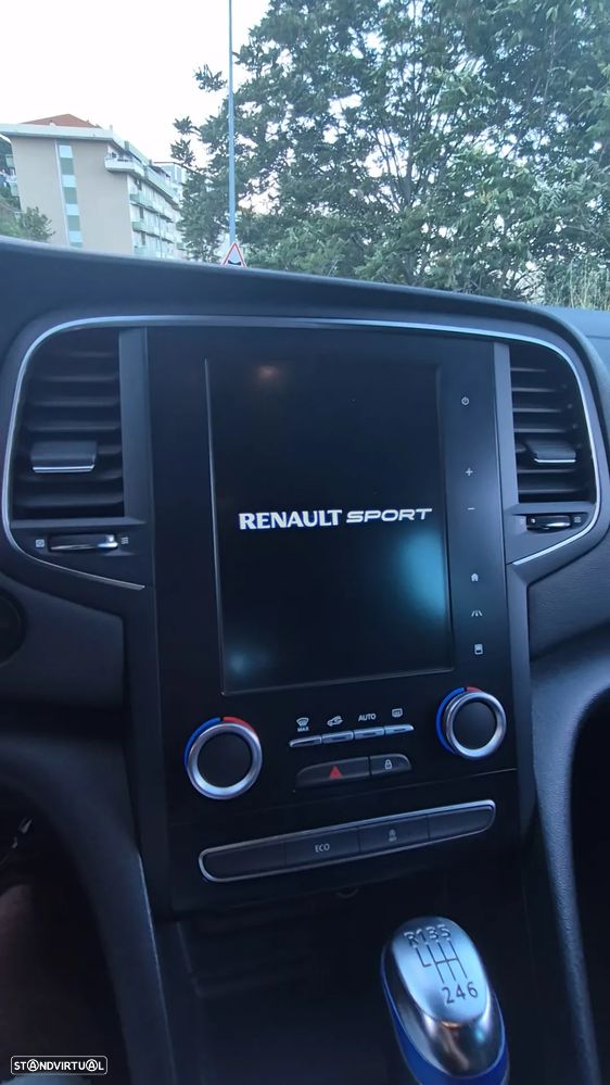 Renault Mégane Sport Tourer ENERGY dCi 130 GT LINE - 6