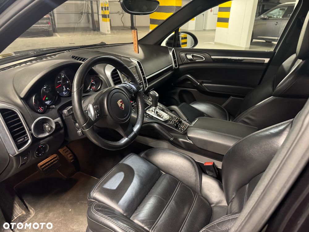 Porsche Cayenne - 19
