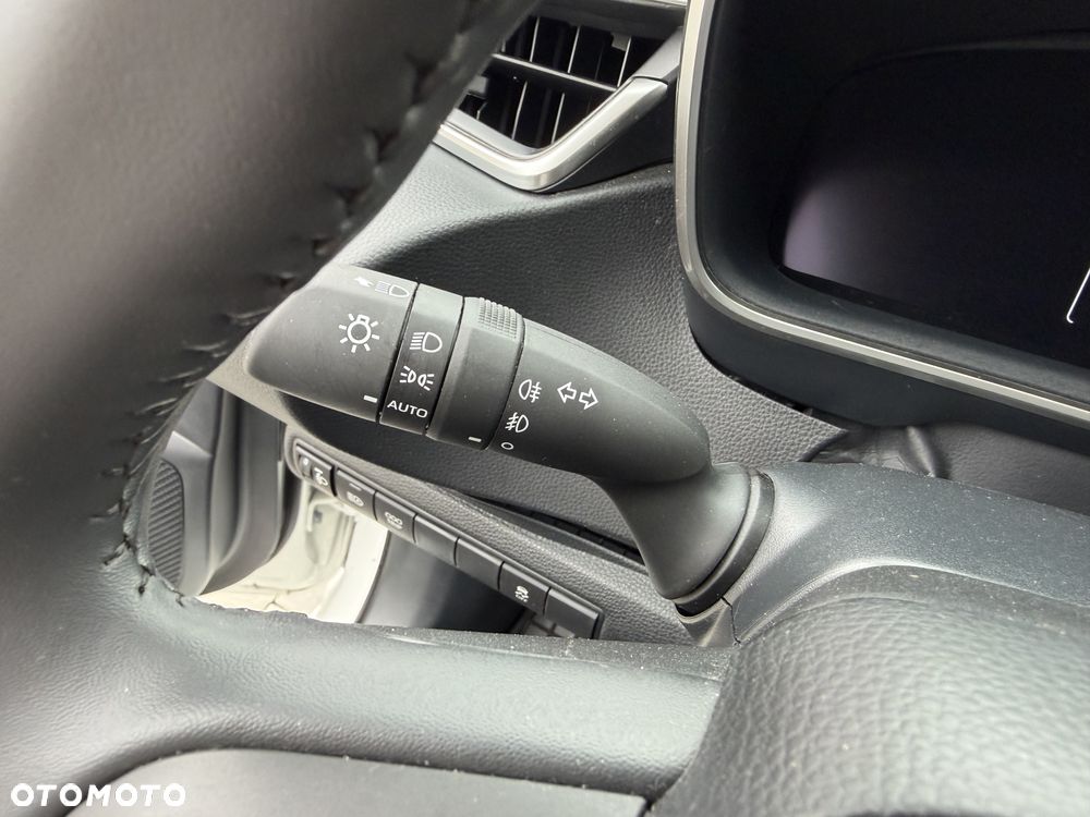 Toyota Corolla 1.8 Hybrid Comfort - 28