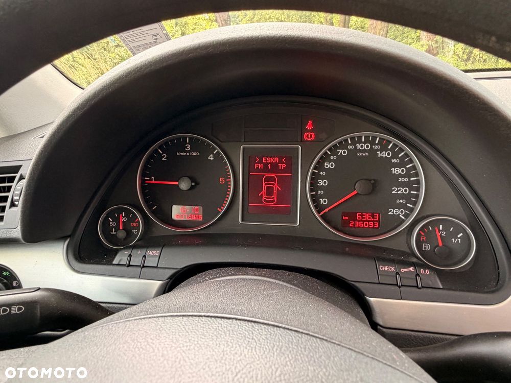 Audi A4 Limousine 2.0 TDI DPF - 19