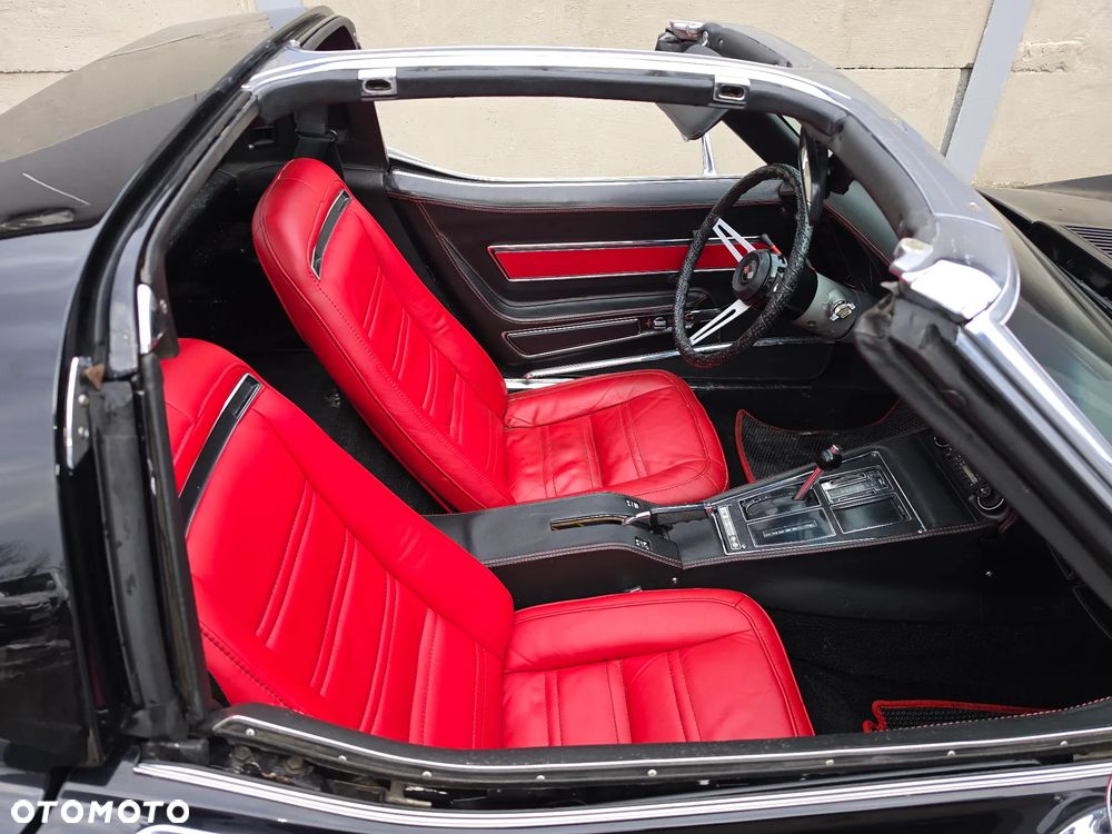 Chevrolet Corvette - 8