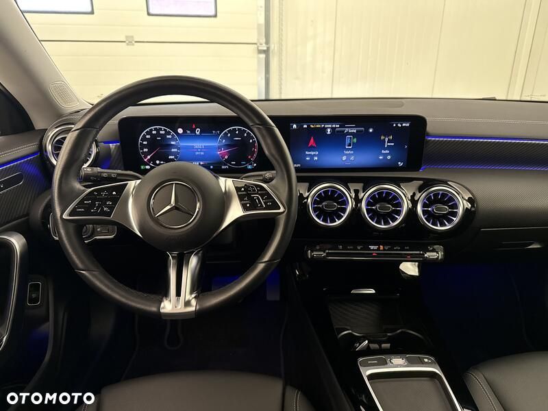 Mercedes-Benz CLA - 13