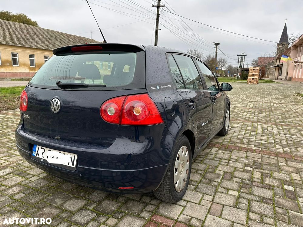 Volkswagen Golf - 5