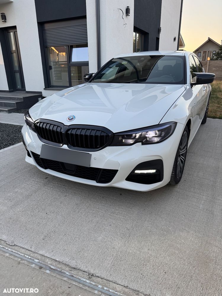 BMW Seria 3 330e Aut. M Sport - 18