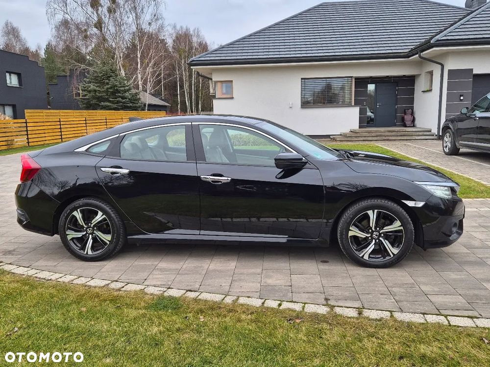 Honda Civic 1.5 i-VTEC Turbo CVT Executive - 11