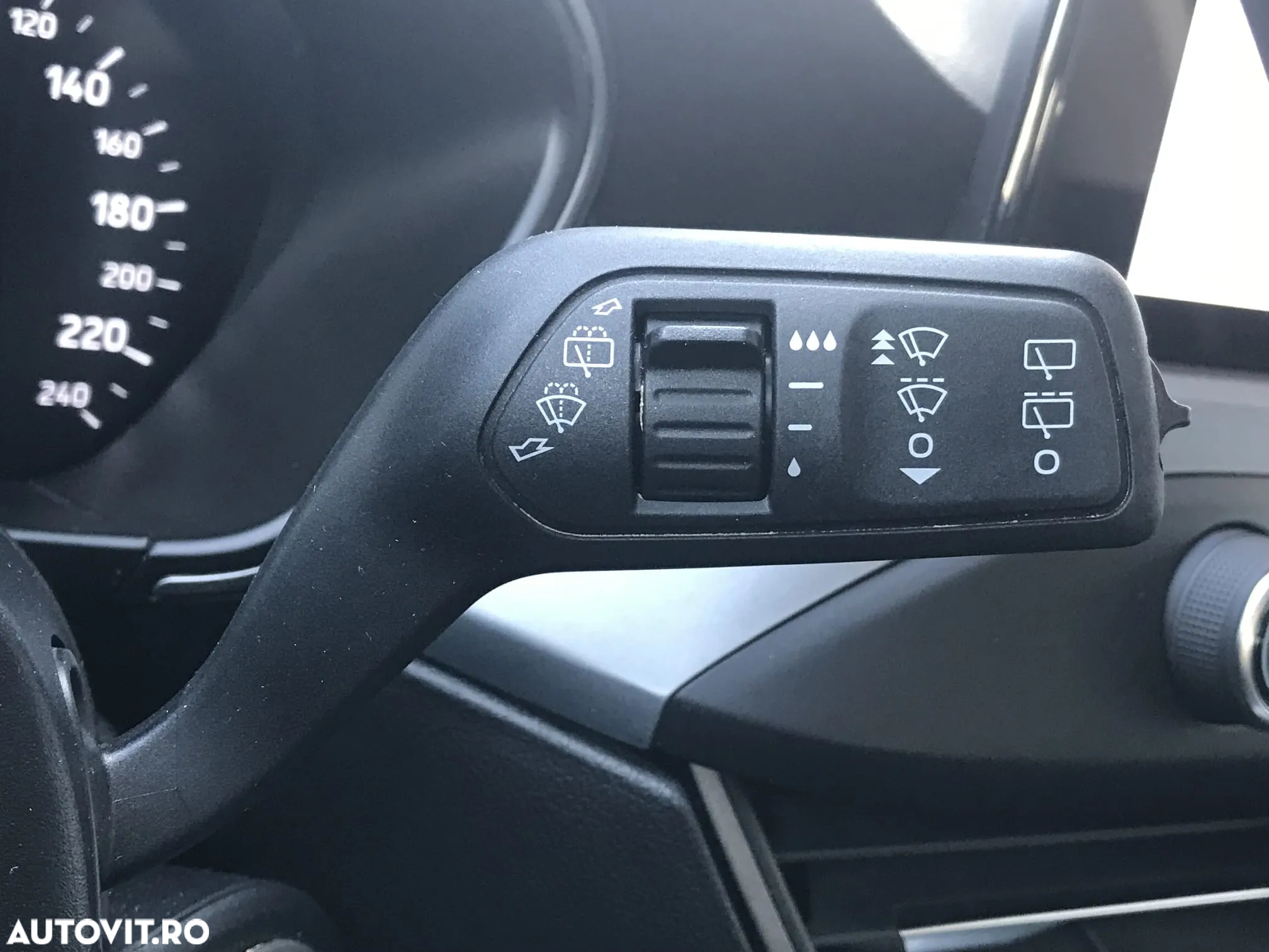 Ford Focus 1.0 EcoBoost Active Business - 22