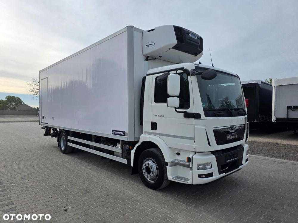 MAN TGM / 15.250 / EURO 6 / CHŁODNIA + WINDA / ŁAD. 6 750 KG / 18 PALET - 26