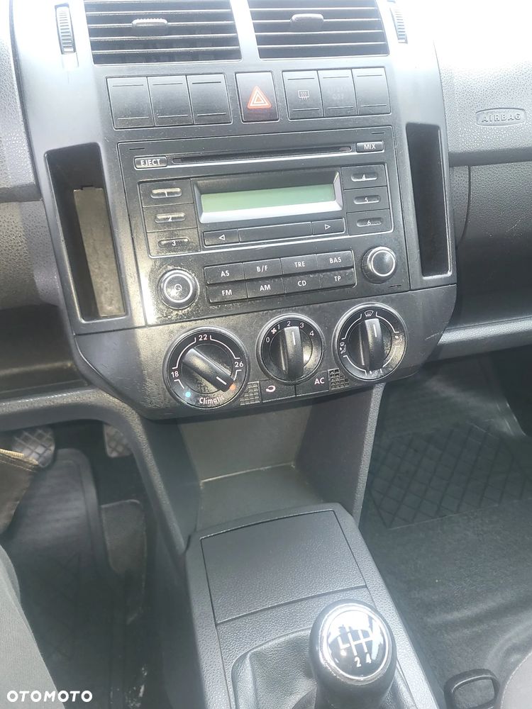 Volkswagen Polo 1.2 Comfortline - 40