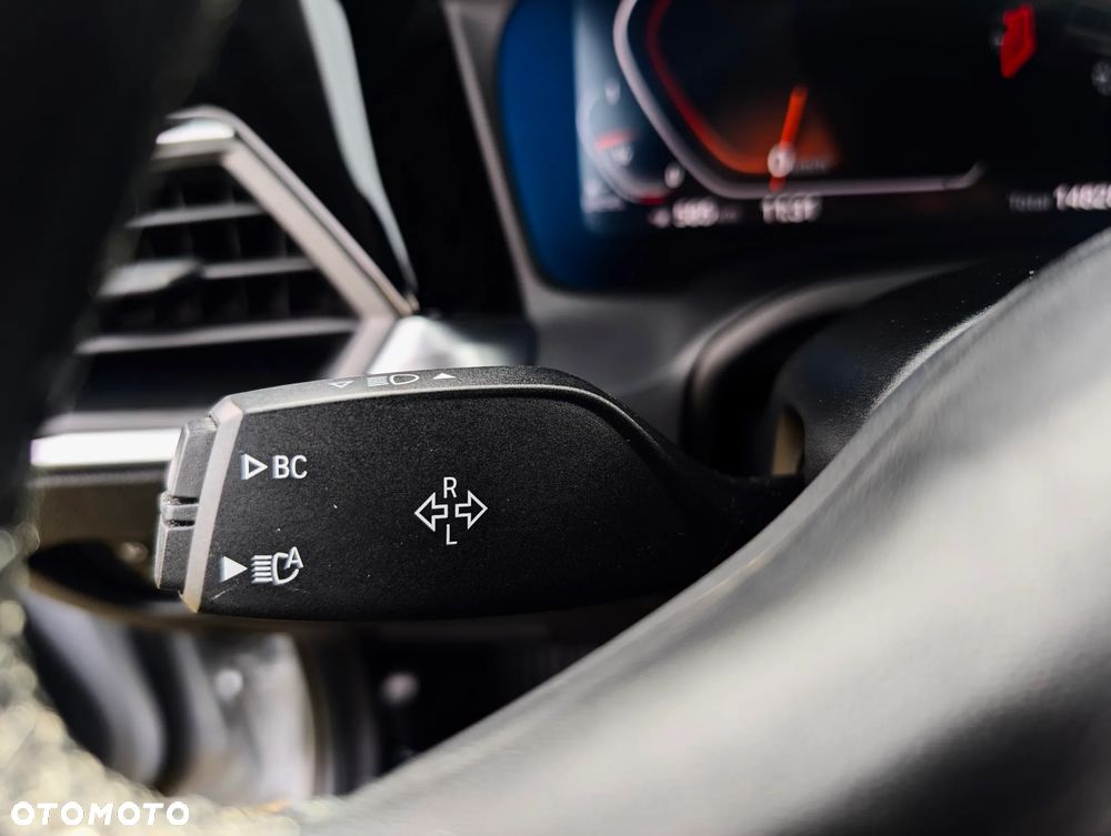 BMW Seria 3 318d M Sport - 31