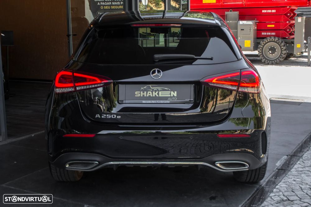 Mercedes-Benz A 250 e AMG Line - 10