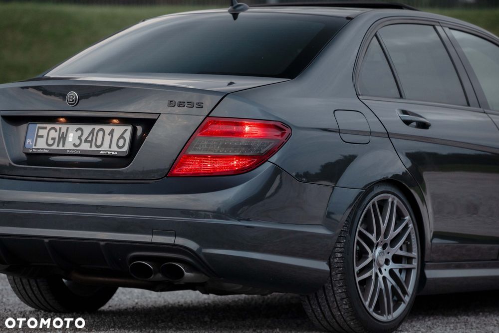 Mercedes-Benz Klasa C 63 AMG 7G-TRONIC - 11