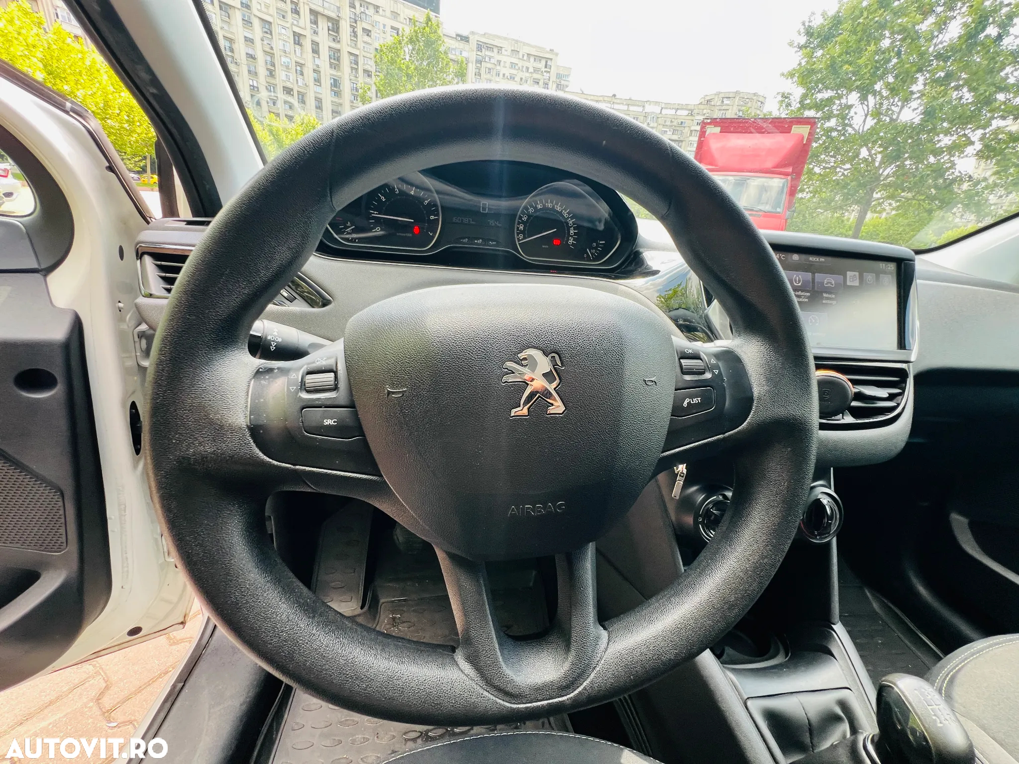 Peugeot 208 1.2 L PureTech Active - 23