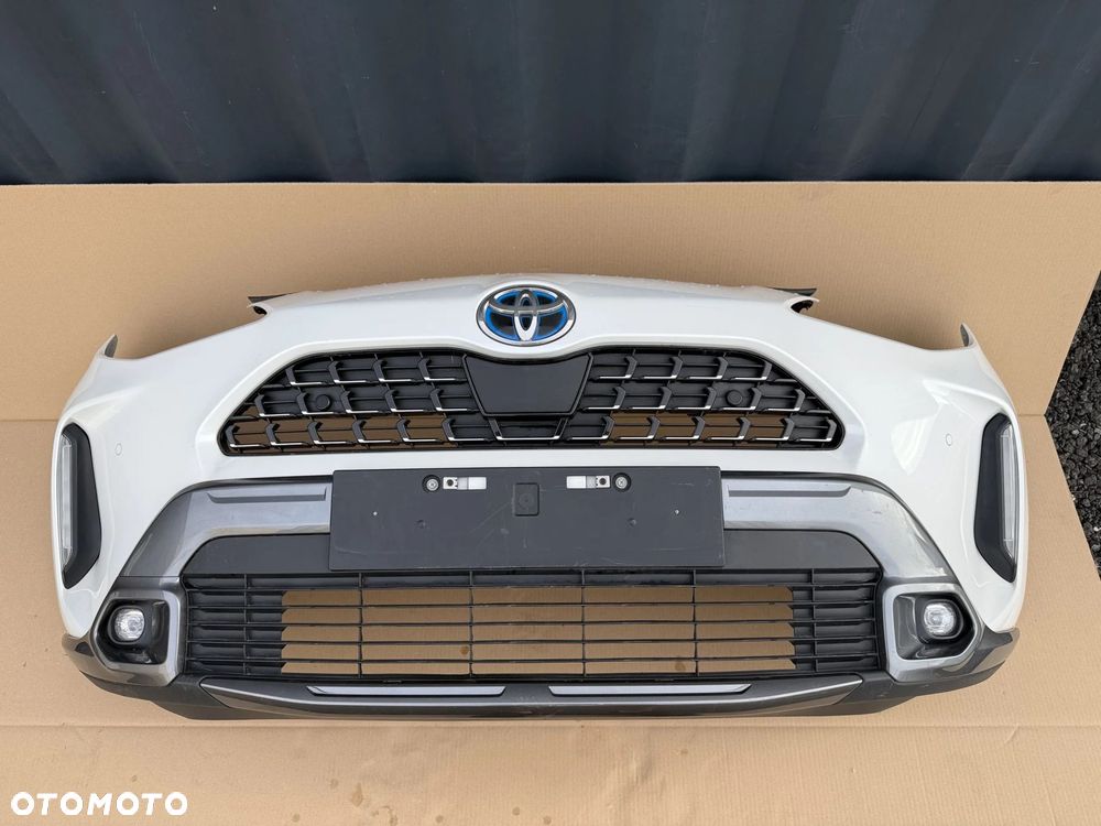 ZDERZAK PRZÓD TOYOTA YARIS CROSS ADVENTURE KOMPLETNY ORYGINAŁ BIAŁA PERŁA - 1