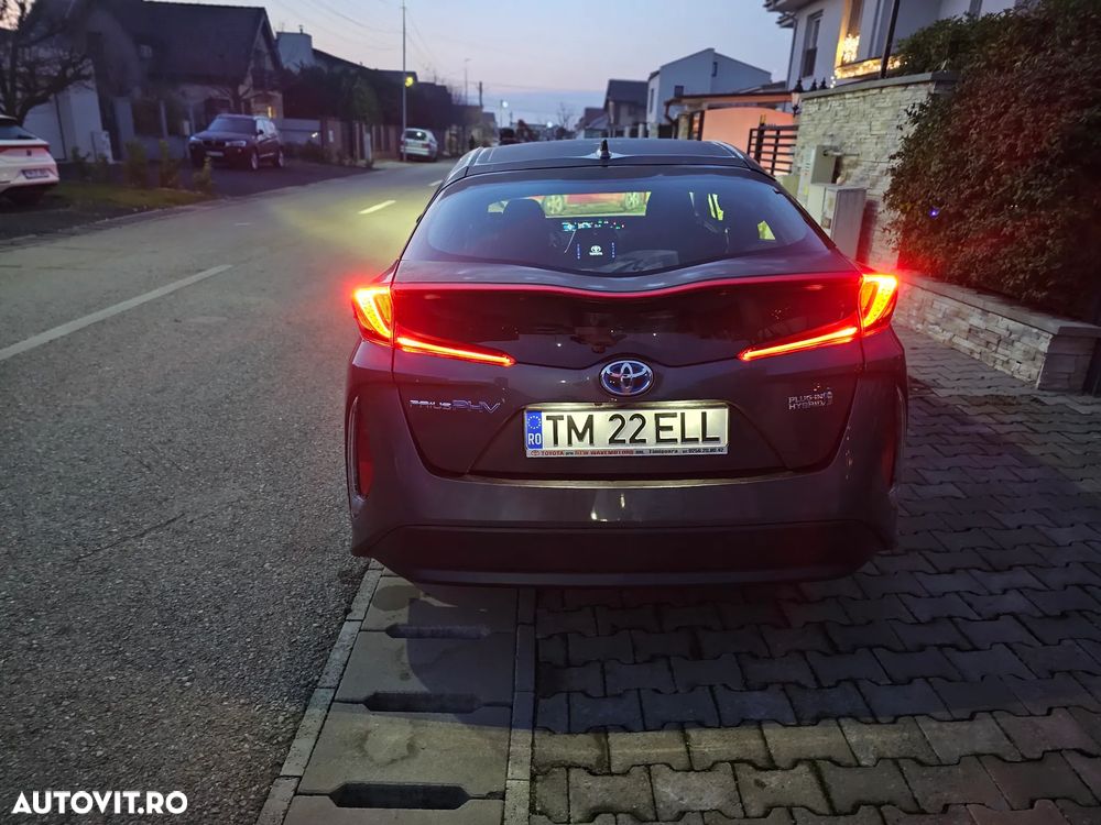 Toyota Prius Plug-in Hybrid Executive - 6