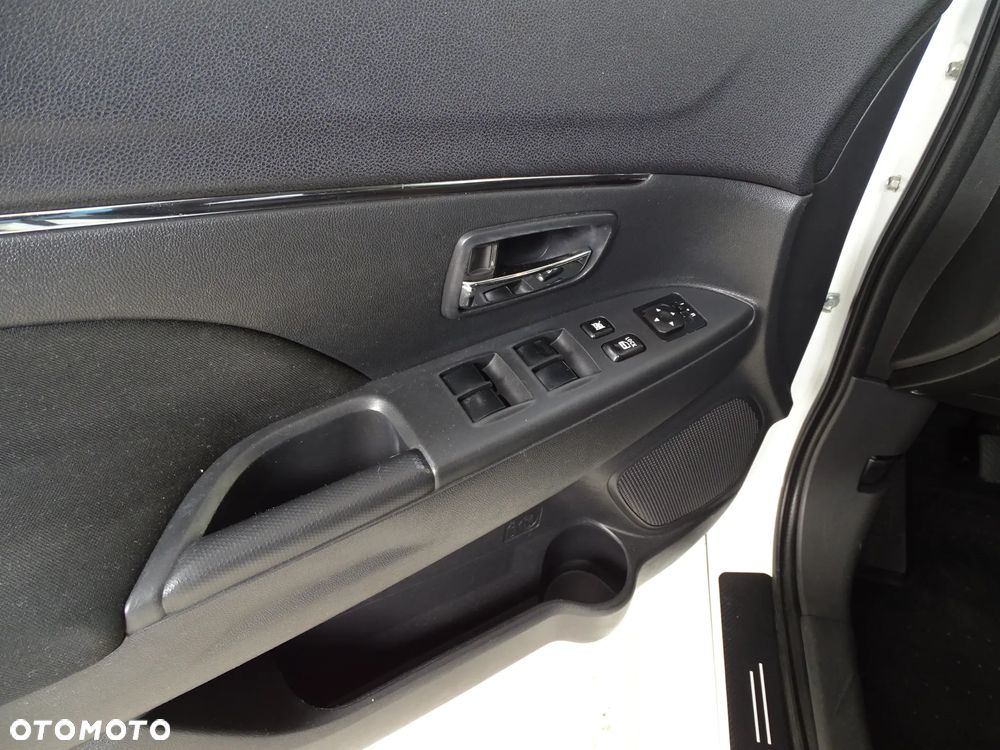 Mitsubishi ASX 1.6 Intense - 31