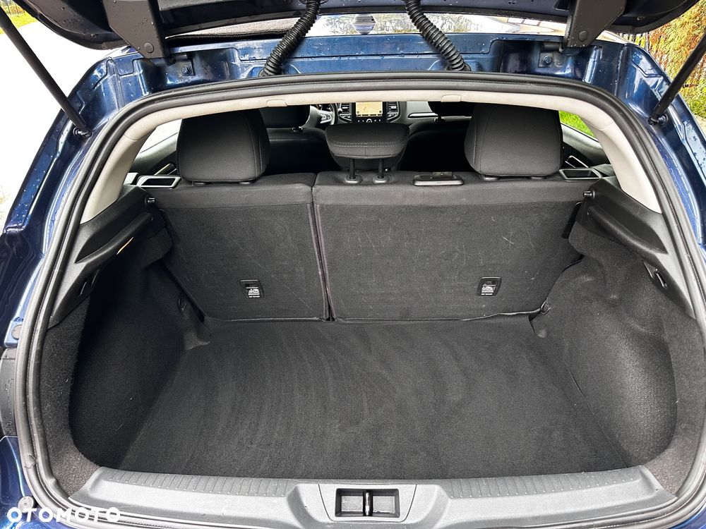 Renault Megane ENERGY TCe 100 LIMITED - 29