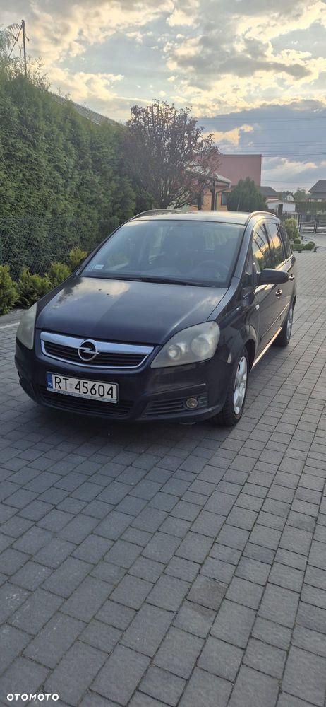 Opel Zafira 1.8 Cosmo - 1