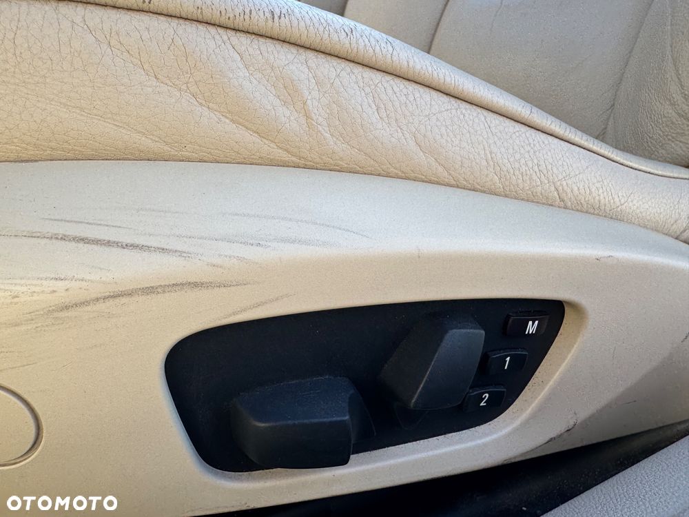 BMW Seria 3 320i - 15