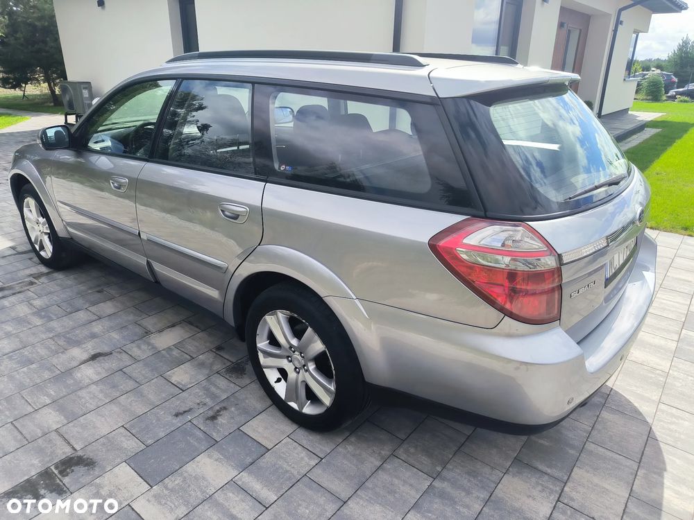 Subaru Outback 2.0D RC 000 - 4