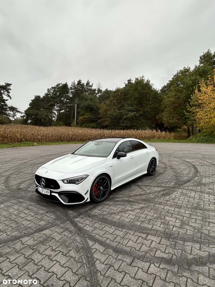 Mercedes-Benz CLA - 12