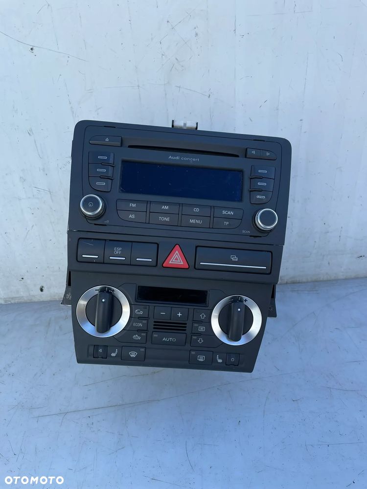 KONSOLA KOSZ RAMKA RADIA 2 DIN AUDI A3 8P 8P0858005A