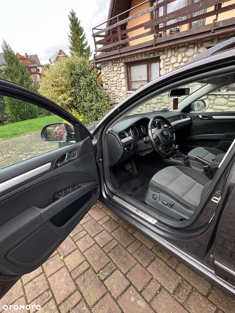 Skoda Superb 2.0 TDI Ambition DSG - 16