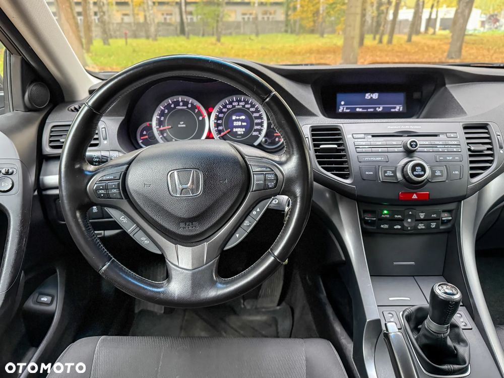 Honda Accord 2.0 Lifestyle - 21