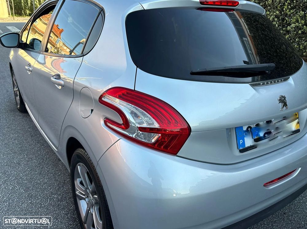 Peugeot 208 1.4 HDi SE Style - 20