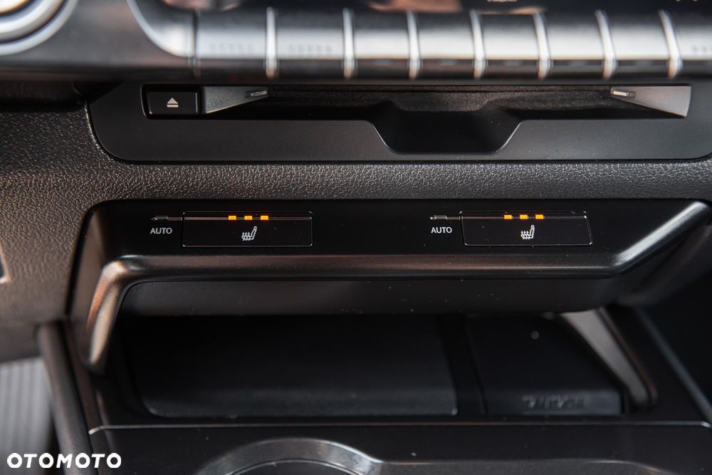 Lexus UX 200 - 22
