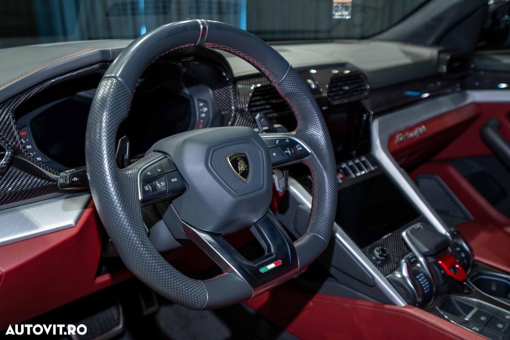 Lamborghini URUS - 22