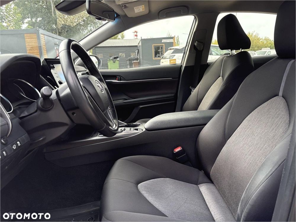 Toyota Camry 2.5 Hybrid Comfort CVT - 10