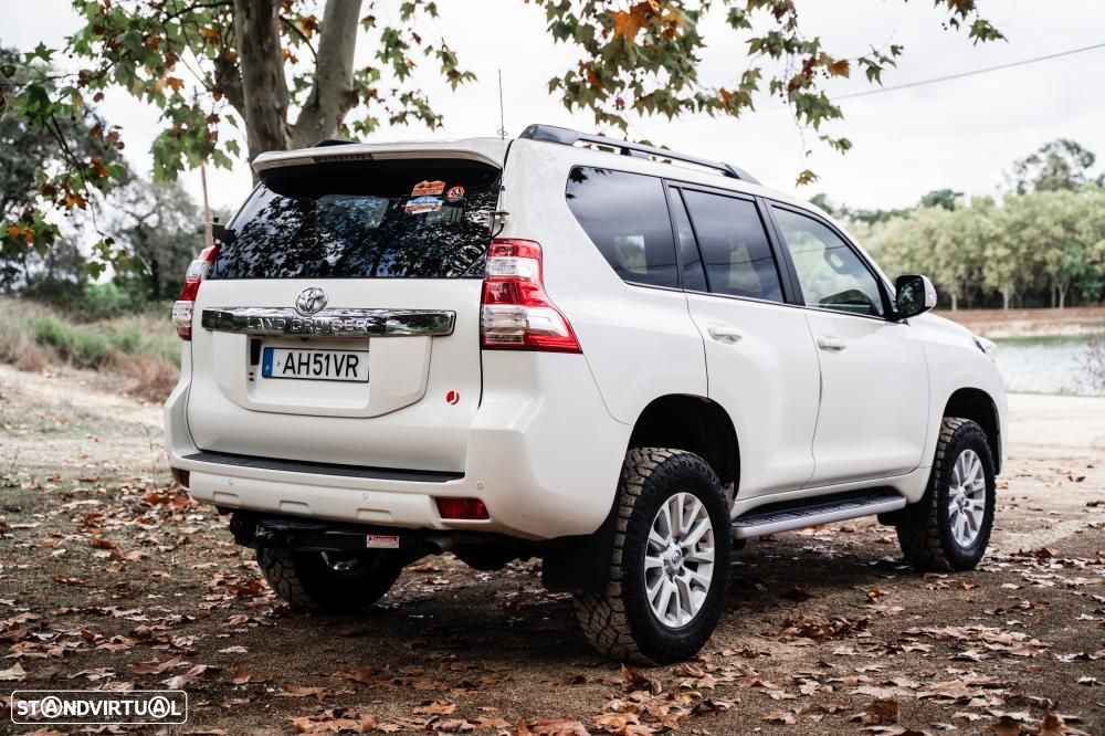 Toyota Land Cruiser Prado - 8