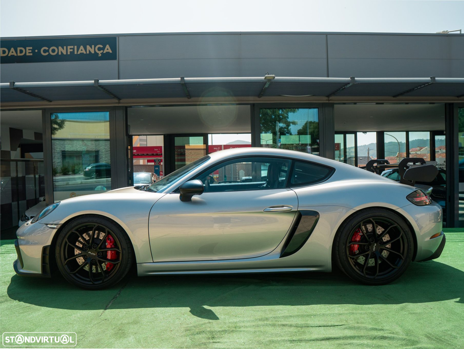 Porsche 718 Cayman GT4 PDK - 11