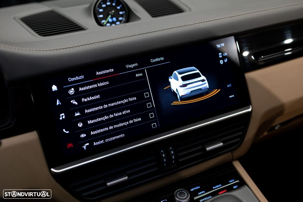 Porsche Cayenne Coupé E-Hybrid - 33