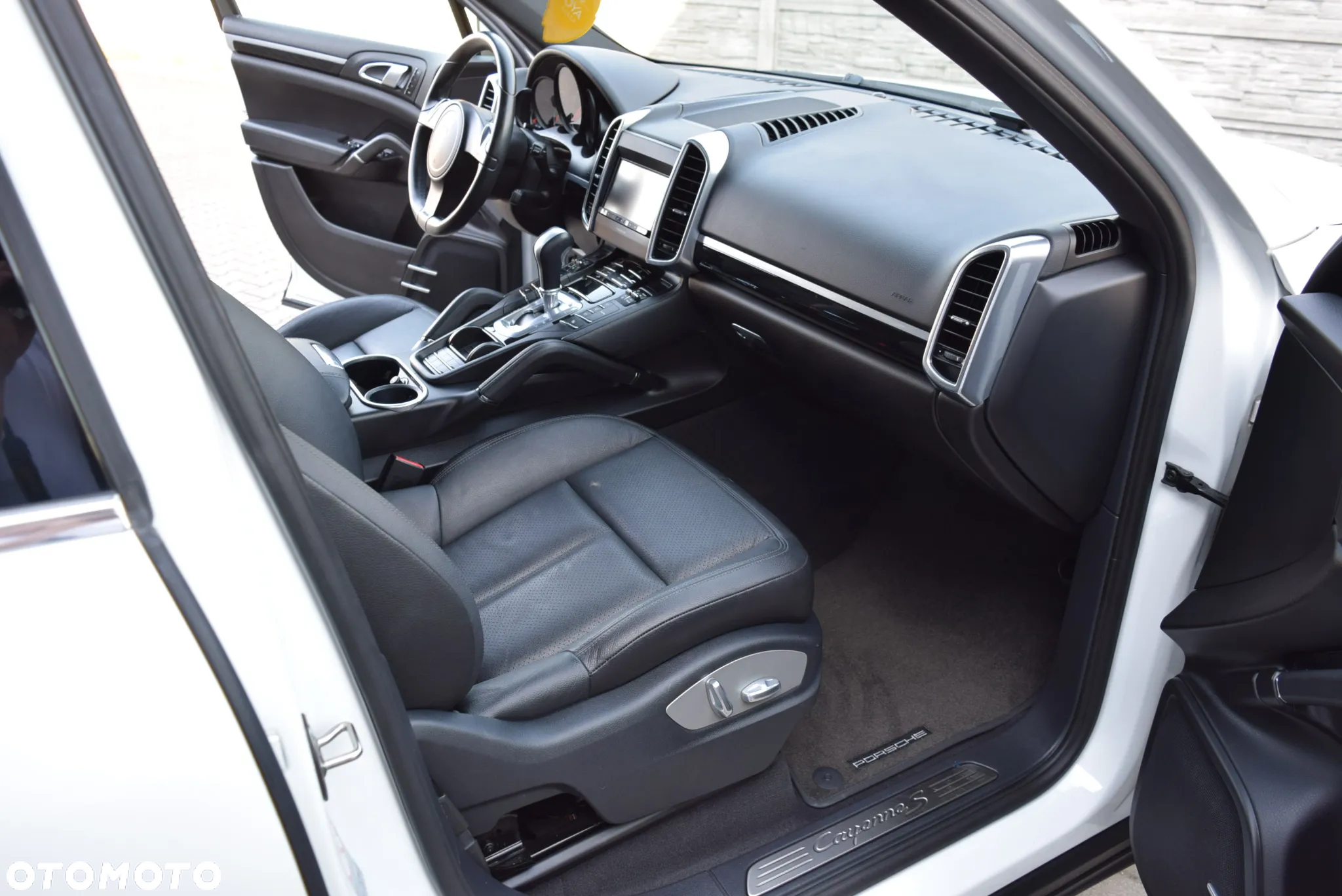 Porsche Cayenne S Hybrid - 24