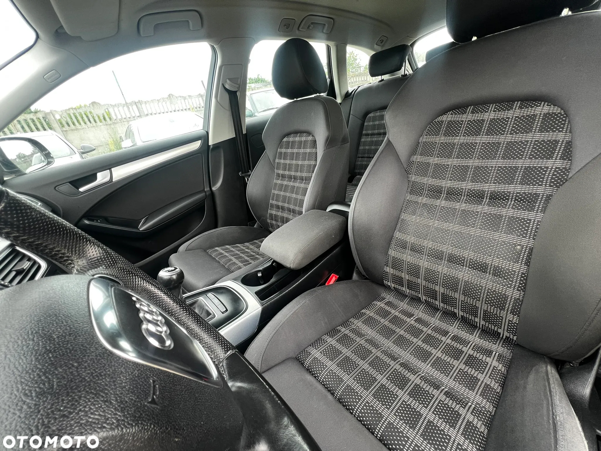 Audi A4 Avant 2.0 TDI DPF quattro Attraction - 15
